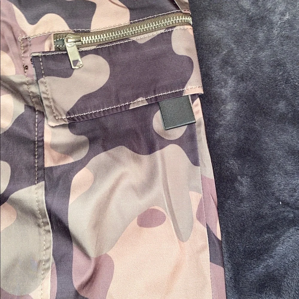Zara camo cargo pants with belt - Picture 3 of 5